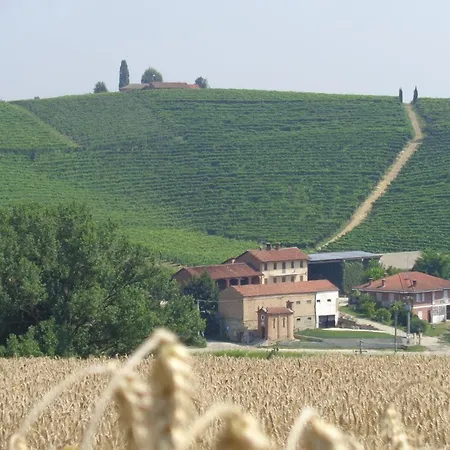 Gran Collina Çiftlik konaklama San Damiano dʼAsti